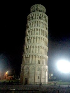 Schiefe Tum von Pisa Nacht