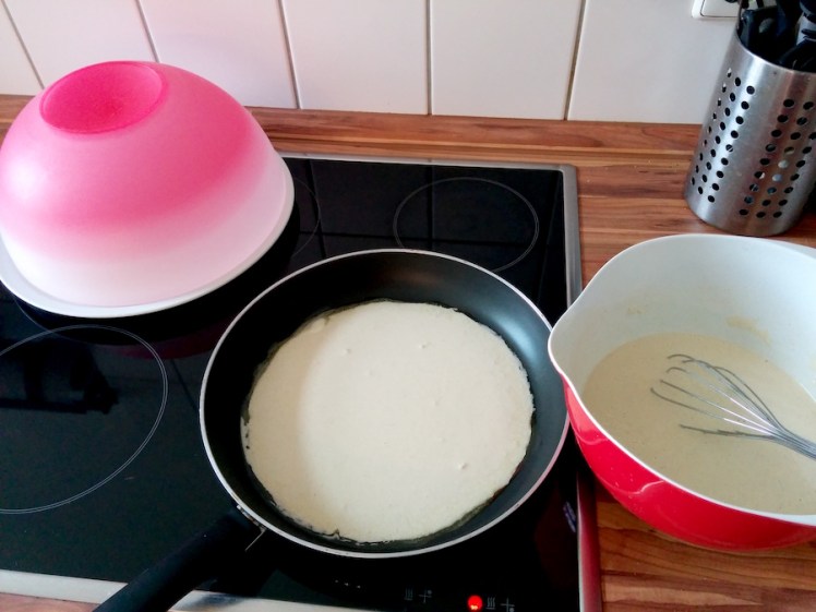Zubereitung Eierkuchen in Pfanne